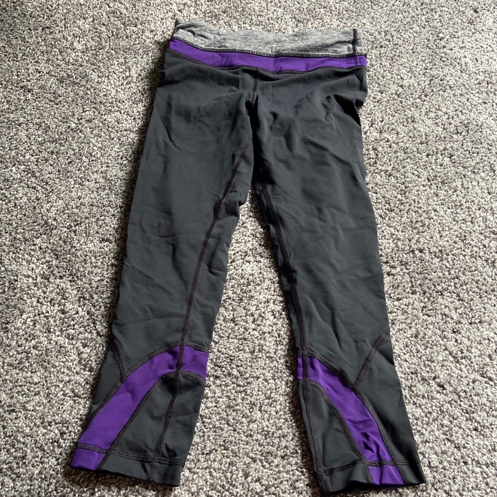 Lululemon Women’s Run: Inspire Crop II Size 4
